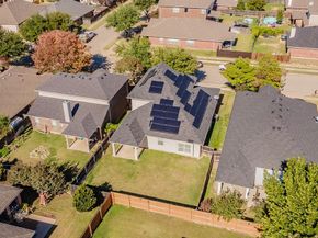 1260  Mountain Air Trail , Fort Worth Texas 76131