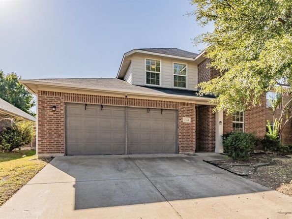 1260  Mountain Air Trail , Fort Worth Texas 76131
