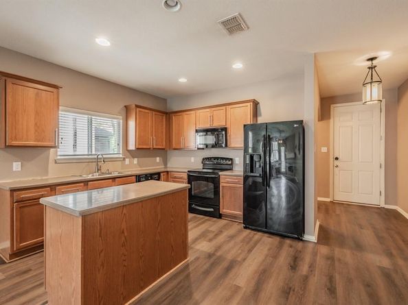 1260  Mountain Air Trail , Fort Worth Texas 76131