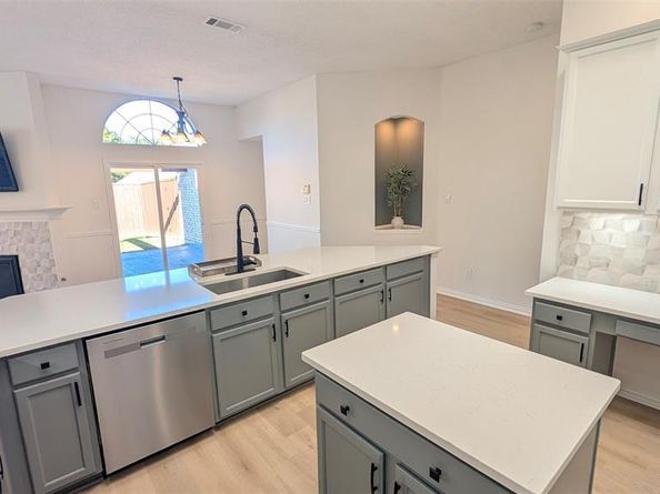 10900  Robincreek Lane , Frisco Texas 75035