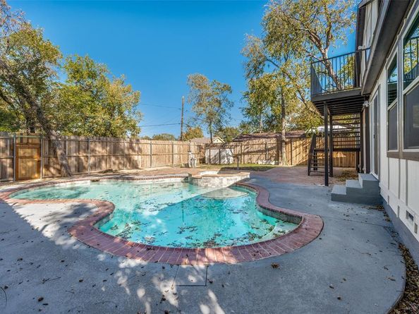 3423  Linda Drive , Dallas Texas 75220