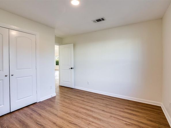 2836  Burchill Road S, Fort Worth Texas 76105