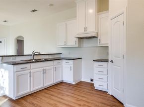 2836  Burchill Road S, Fort Worth Texas 76105