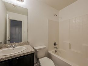 1216 E Powell Avenue , Fort Worth Texas 76104