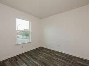 1216 E Powell Avenue , Fort Worth Texas 76104