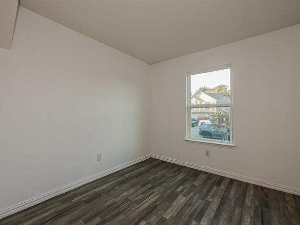 1216 E Powell Avenue , Fort Worth Texas 76104