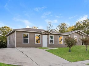 1216 E Powell Avenue , Fort Worth Texas 76104