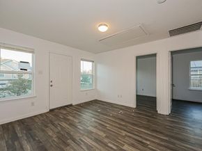 1216 E Powell Avenue , Fort Worth Texas 76104