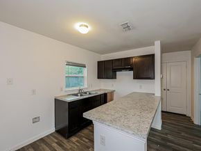 1216 E Powell Avenue , Fort Worth Texas 76104