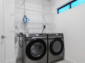 1002  Mobile Street  1, Dallas Texas 75208