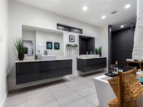 1002  Mobile Street  1, Dallas Texas 75208