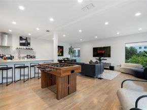 1002  Mobile Street  1, Dallas Texas 75208