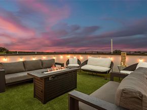 1002  Mobile Street  1, Dallas Texas 75208