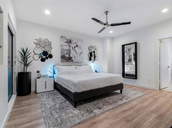 1002  Mobile Street  1, Dallas Texas 75208