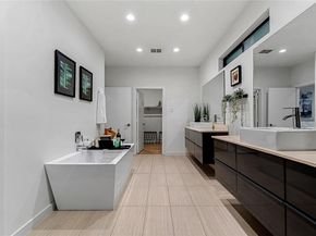 1002  Mobile Street  1, Dallas Texas 75208