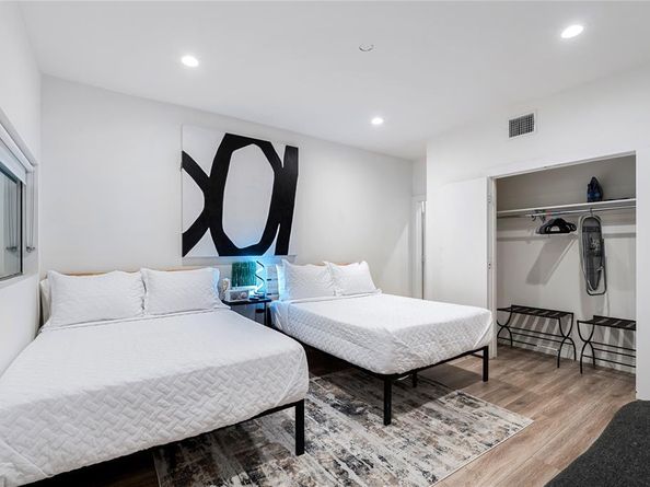 1002  Mobile Street  1, Dallas Texas 75208