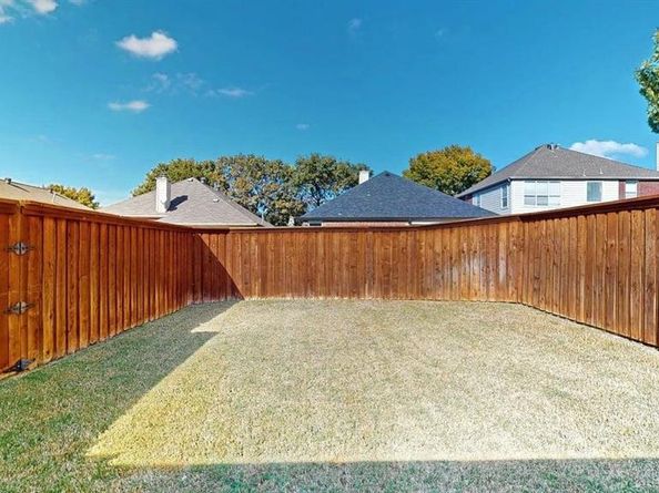 11400  Lockshire Drive , Frisco Texas 75035