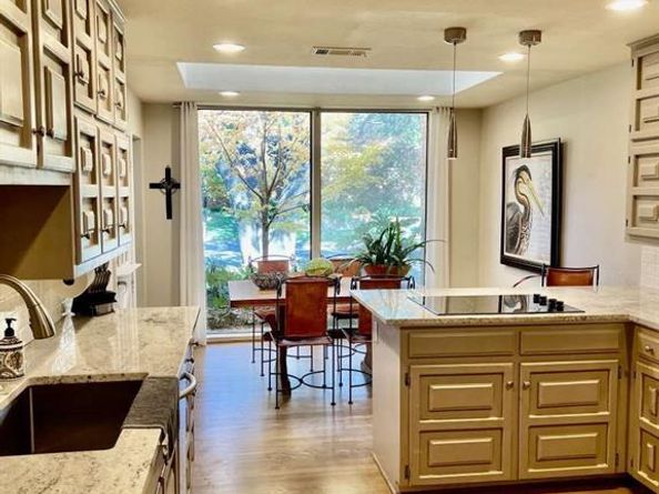 6506  Brook Lake Drive , Dallas Texas 75248