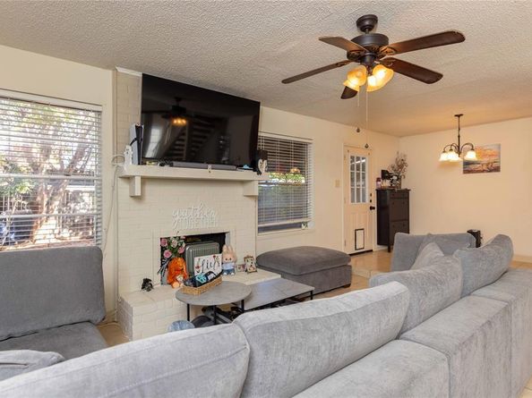 4806  Rollingwood Court , Garland Texas 75043