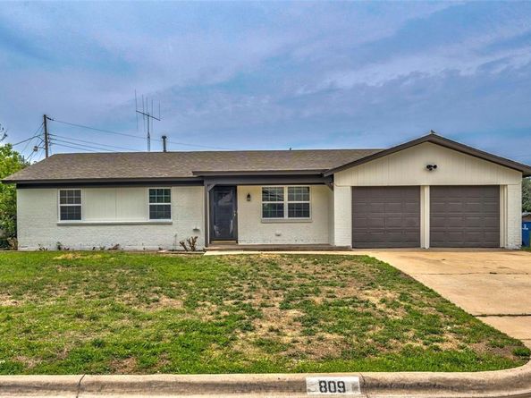 809  Michelle Drive , Everman Texas 76140