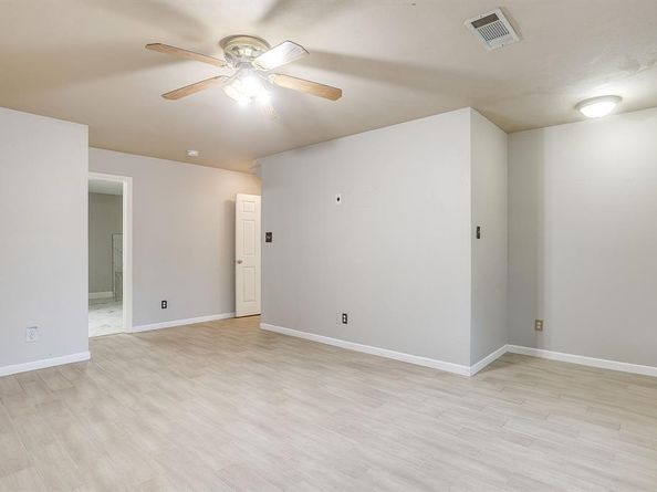 1633  Trinity View Street , Irving Texas 75060