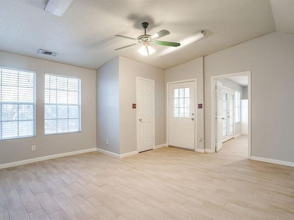 1633  Trinity View Street , Irving Texas 75060