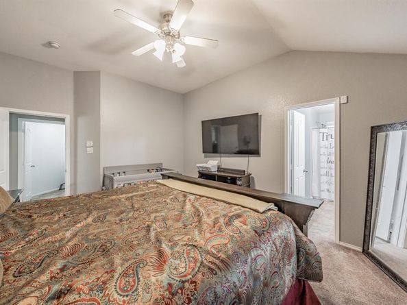 1023  Aviary Drive , Aubrey Texas 76227