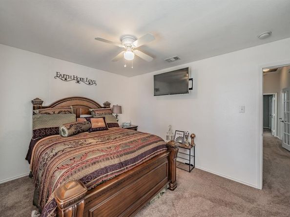 1023  Aviary Drive , Aubrey Texas 76227