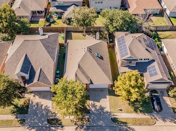 1023  Aviary Drive , Aubrey Texas 76227