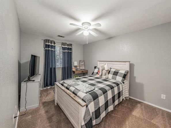 1023  Aviary Drive , Aubrey Texas 76227