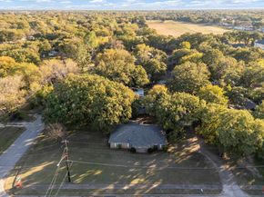 10714  Grove Oaks Boulevard , Dallas Texas 75217