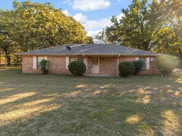 10714  Grove Oaks Boulevard , Dallas Texas 75217