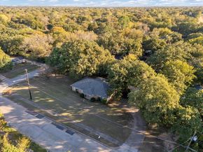 10714  Grove Oaks Boulevard , Dallas Texas 75217