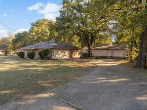 10714  Grove Oaks Boulevard , Dallas Texas 75217