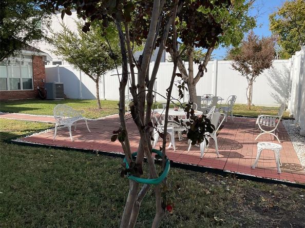 2206 N Carroll Avenue , Dallas Texas 75204