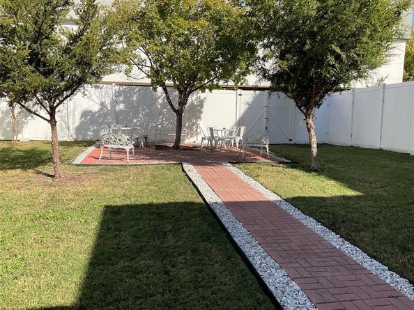 2206 N Carroll Avenue , Dallas Texas 75204