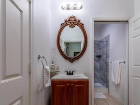 2206 N Carroll Avenue , Dallas Texas 75204