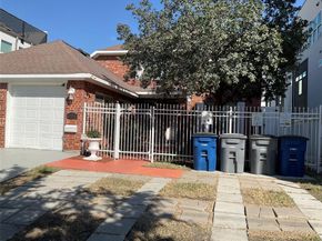 2206 N Carroll Avenue , Dallas Texas 75204