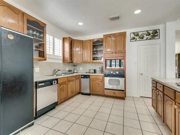 2206 N Carroll Avenue , Dallas Texas 75204