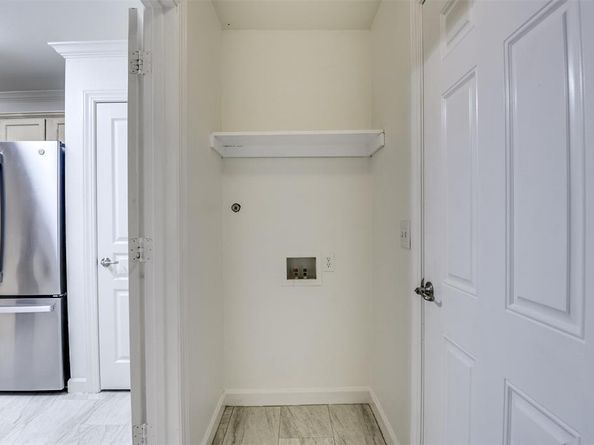 816  Earhart Avenue , Grand Prairie Texas 75051