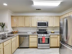 816  Earhart Avenue , Grand Prairie Texas 75051