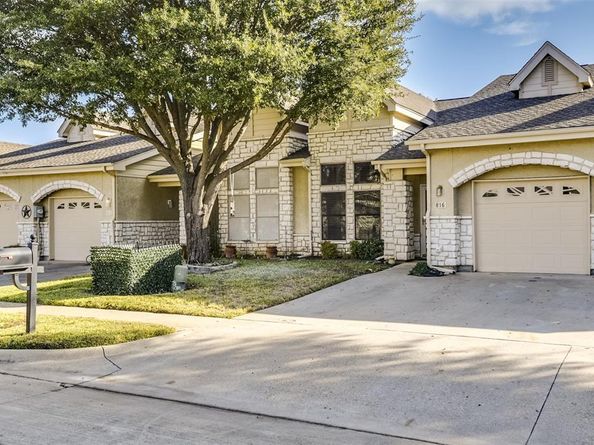 816  Earhart Avenue , Grand Prairie Texas 75051