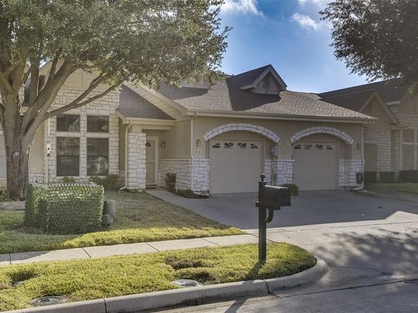 816  Earhart Avenue , Grand Prairie Texas 75051