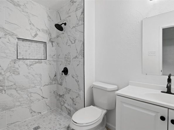 2068 E Peters Colony Road , Carrollton Texas 75007