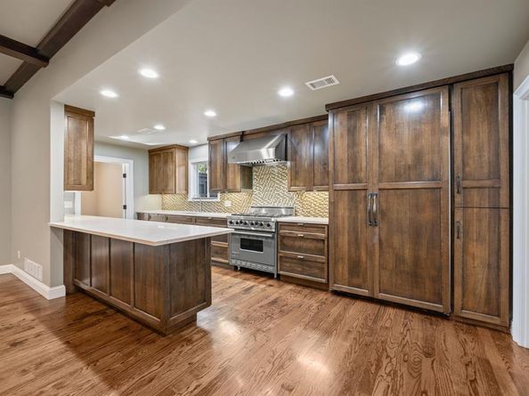 1322  Apache Drive , Richardson Texas 75080