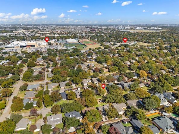 1322  Apache Drive , Richardson Texas 75080