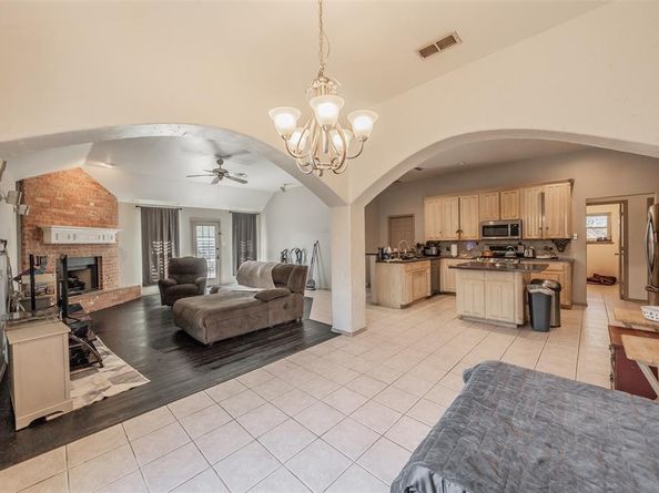 8808  Creede Trail , Fort Worth Texas 76118