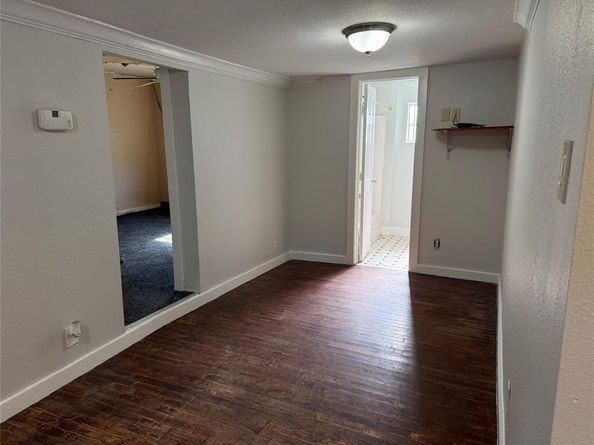 638  Bethpage Avenue , Dallas Texas 75217