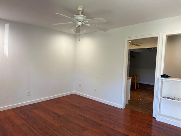 638  Bethpage Avenue , Dallas Texas 75217