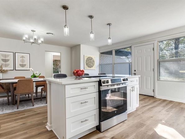 6920  Robinhood Lane , Fort Worth Texas 76112